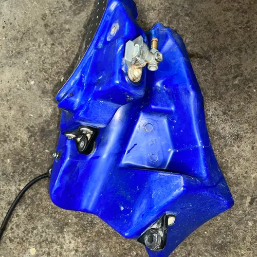 02 18 Yz85 gas tank