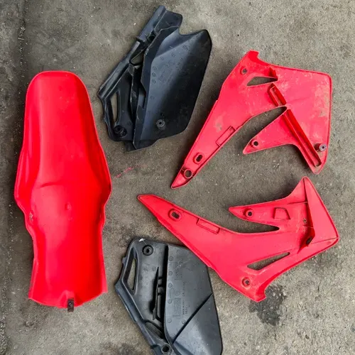 03-07 Cr85r Cr85rb plastics