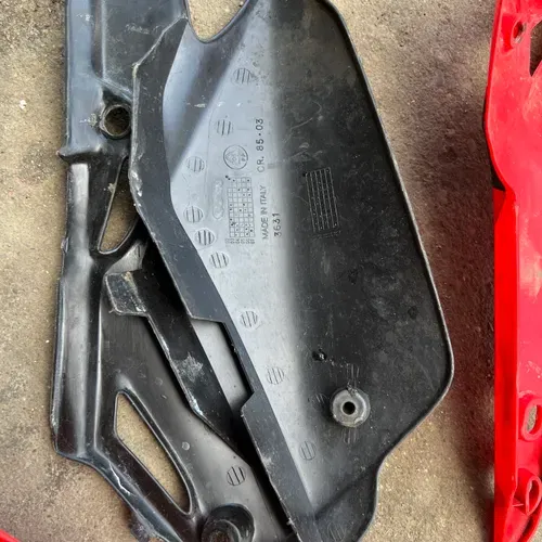 03-07 Cr85r Cr85rb plastics