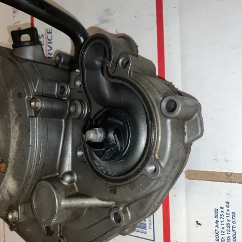 07-09 Ktm 450 Clutch Cover + Water Pump