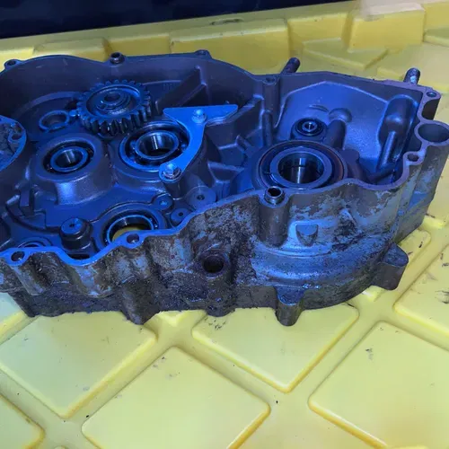 99-02 Ktm 250 300 Crankcase Right Clutch Side