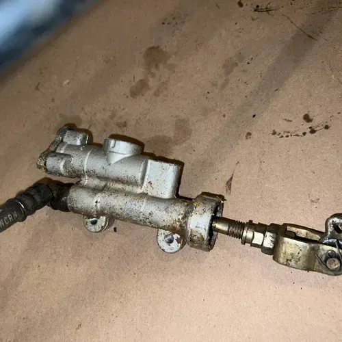 04-07 Crf250r Rear Brake Assembly 