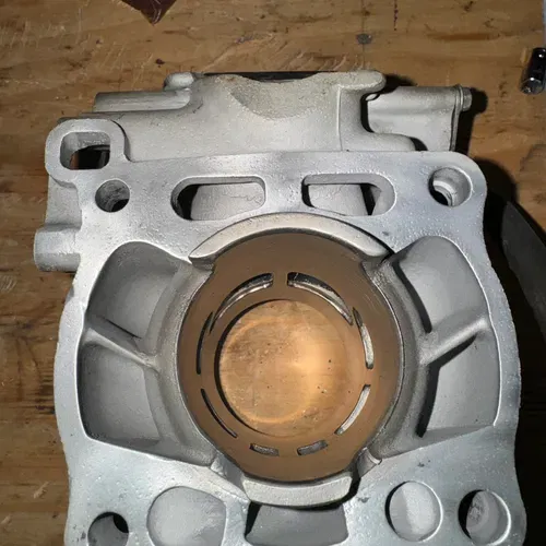 2001 RM125 Cylinder And Cylinder Head
