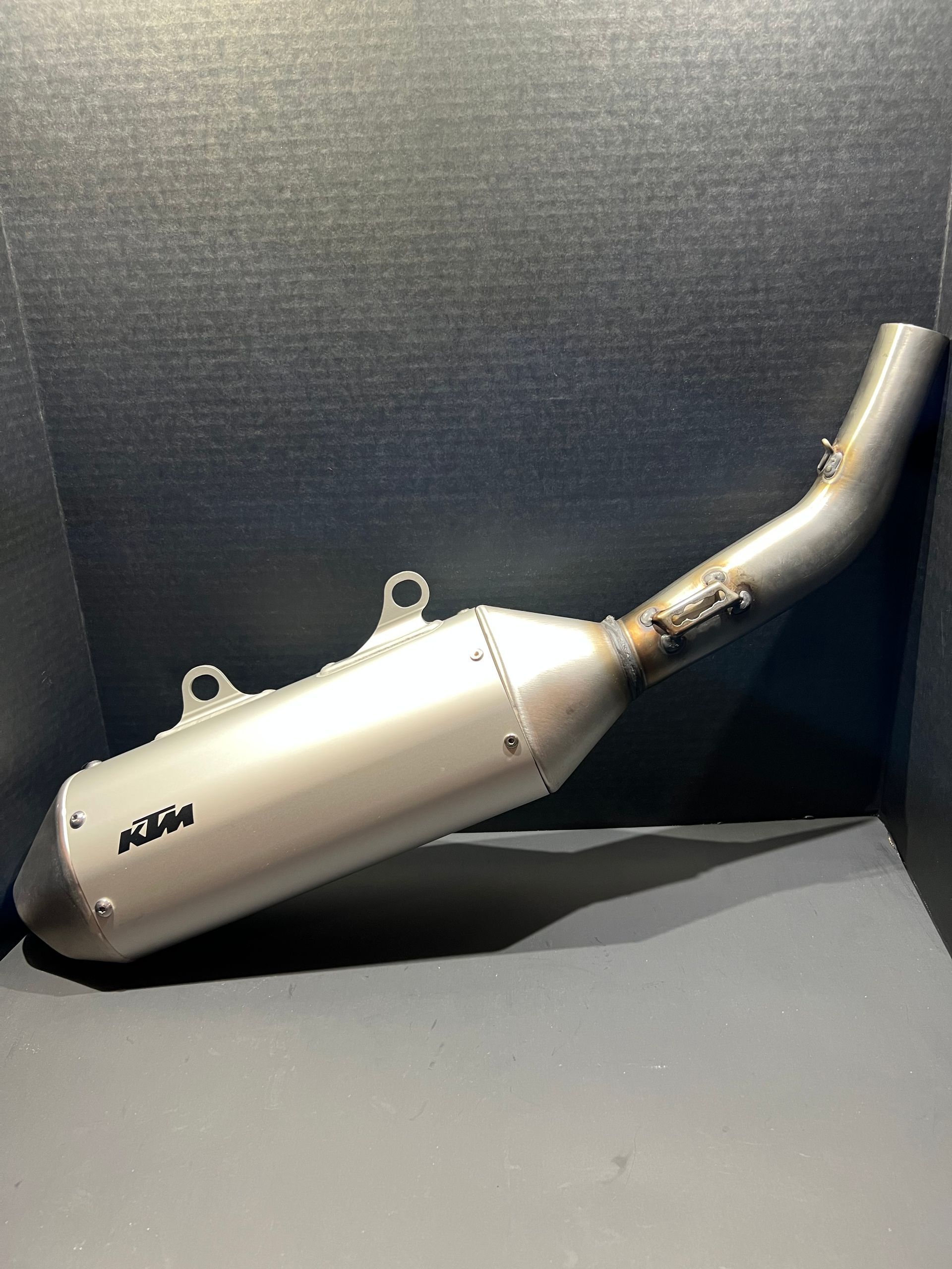 2018 Factory Edition 
Full Exhaust System (Silencer & Exhaust)
