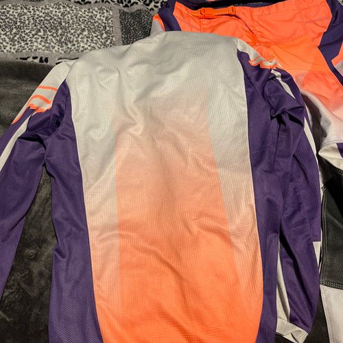 Fox 180 Womens Gear