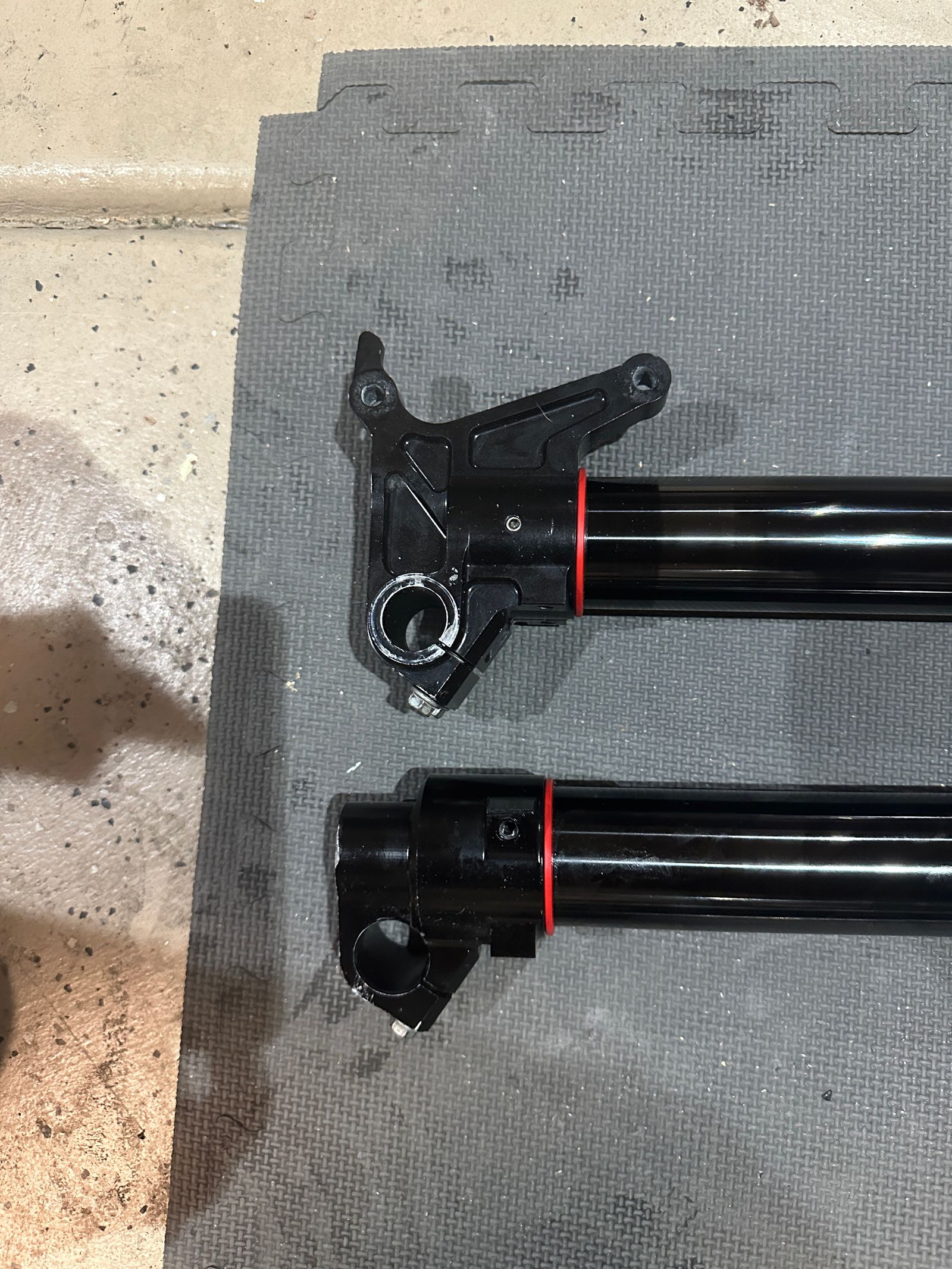 Kashima Coated Upper Fork Tube DLC Coated Lower Fork Tube