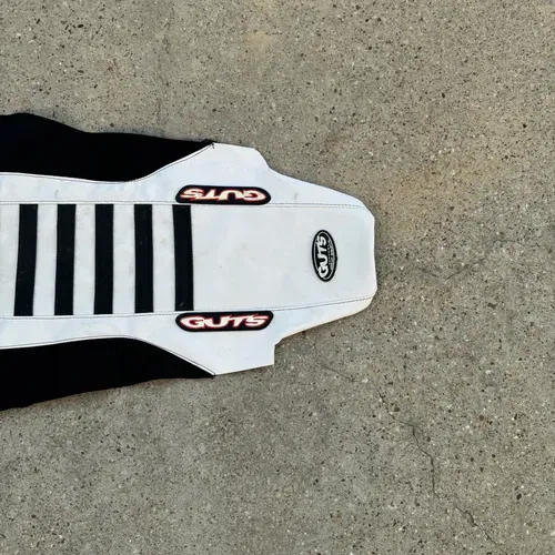 GUTS Seat Cover