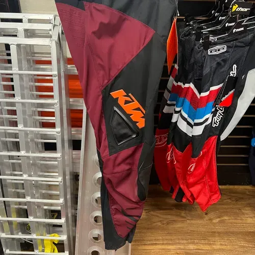 Ktm motocross deals gear