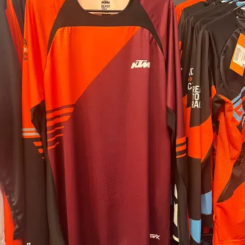 KTM Riding Gear 
