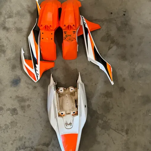 Plastic Kit