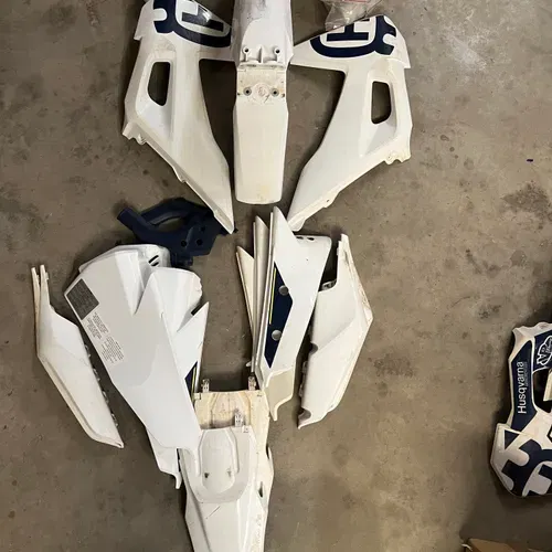 Plastic Kit