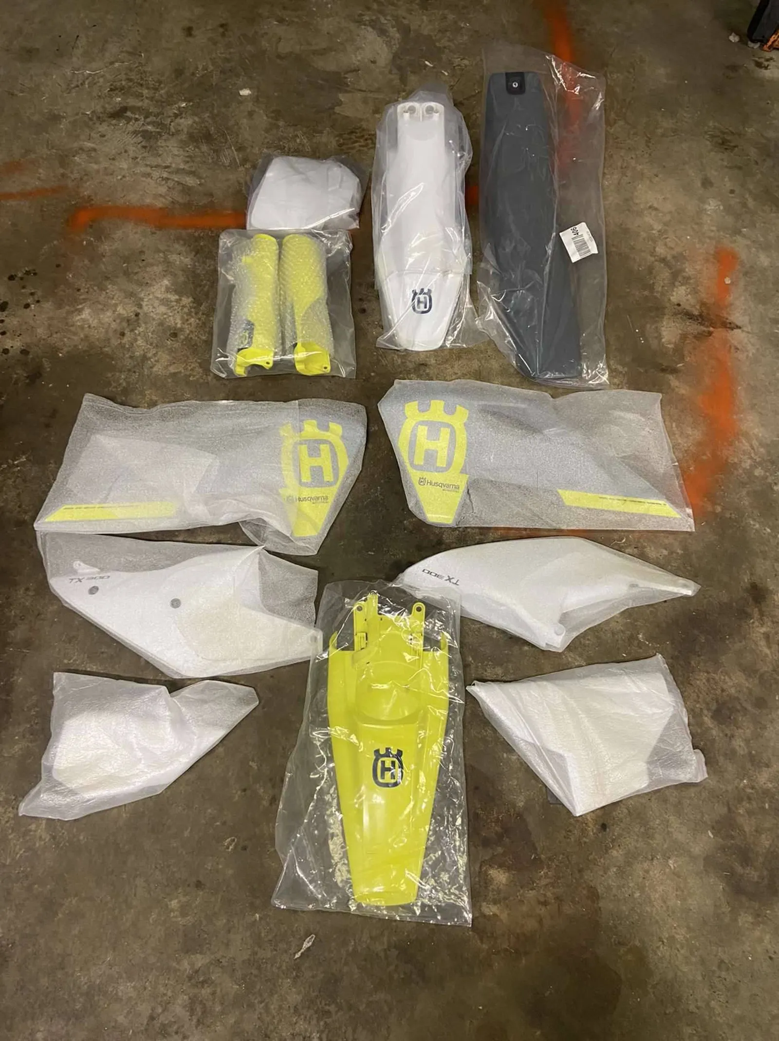 23-24 Husqvarna Plastics and seat