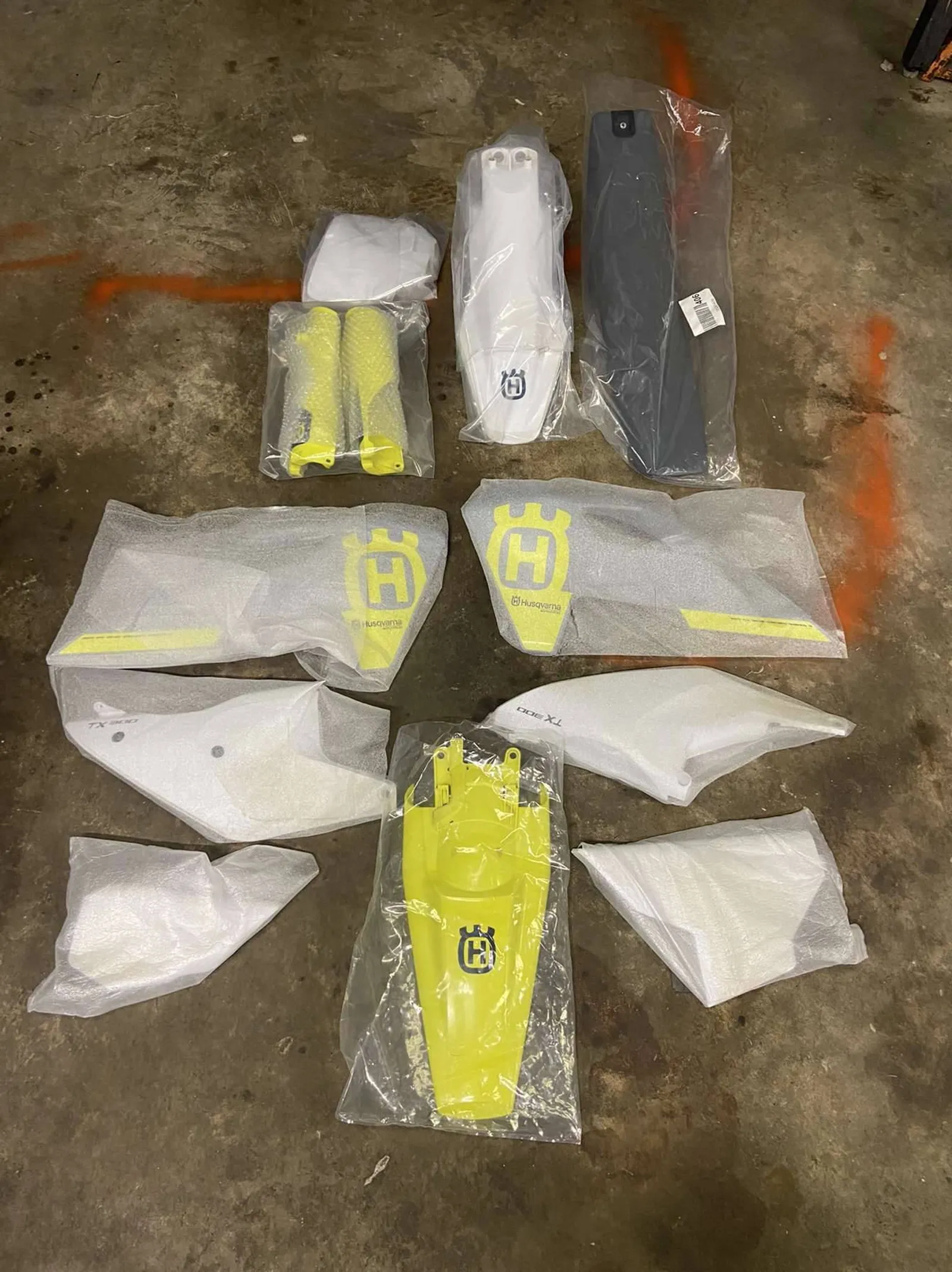 23-24 Husqvarna Plastics and seat
