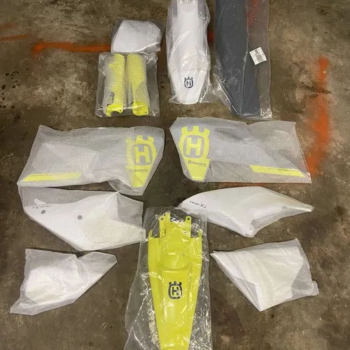 23-24 Husqvarna Plastics and seat