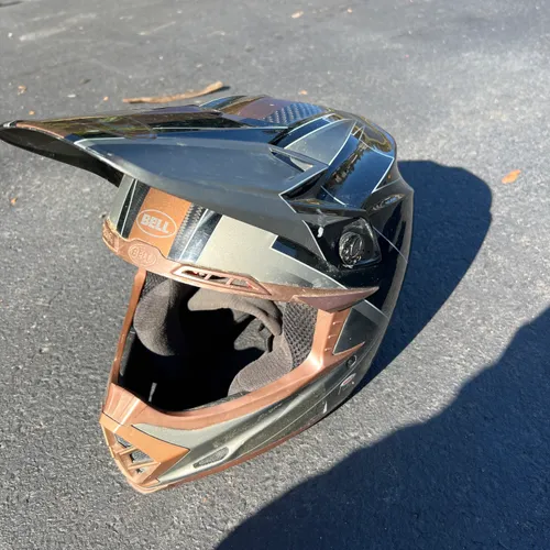 Bell Moto 9 Flex Helmets - Size Small