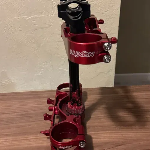 Luxon Gen2 triple Clamps 