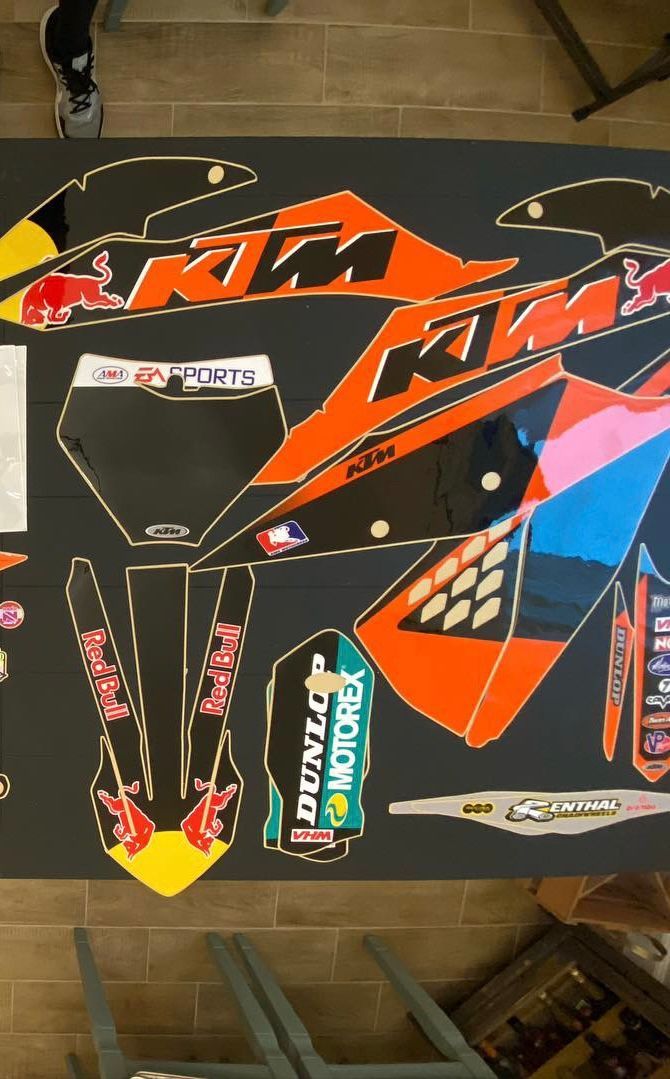 Replica 2002 Factory Red Bull Graphics 