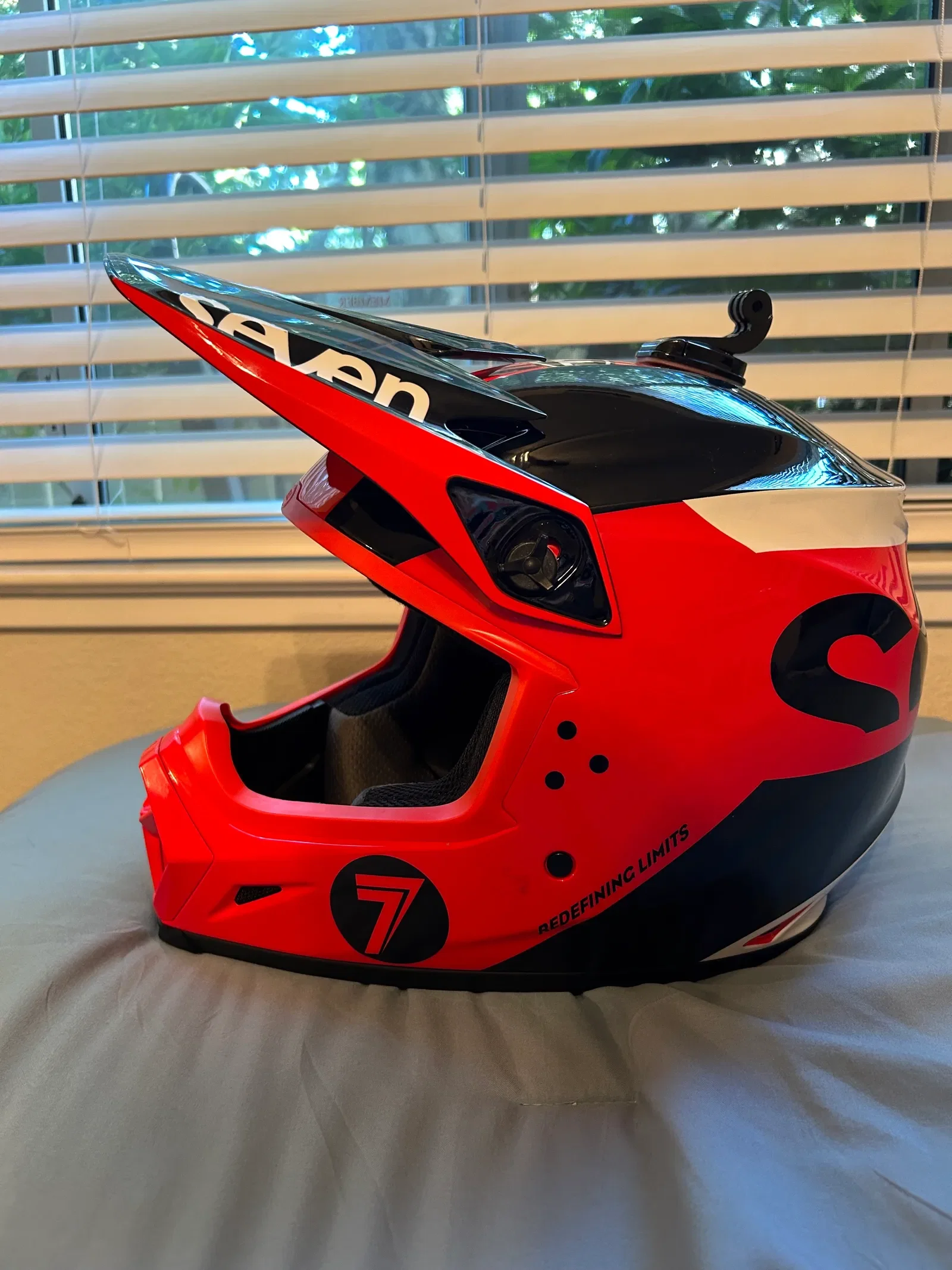 Seven Bell Helmet