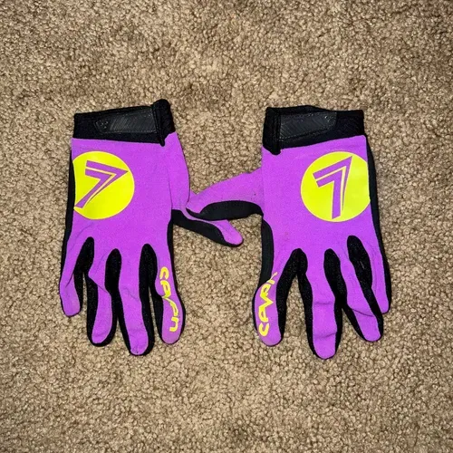 Seven Zero Gear Combo