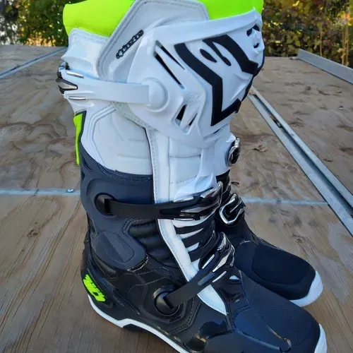 ALPINESTARS TECH 10 BOOTS SIZE 10