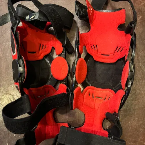 Pod K700 Knee Brace Large