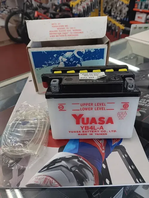 NOS Motorcycle Battery Yuasa YB4L-A 12N4 Kawasaki 1985-2005 KL250 1984 KL600