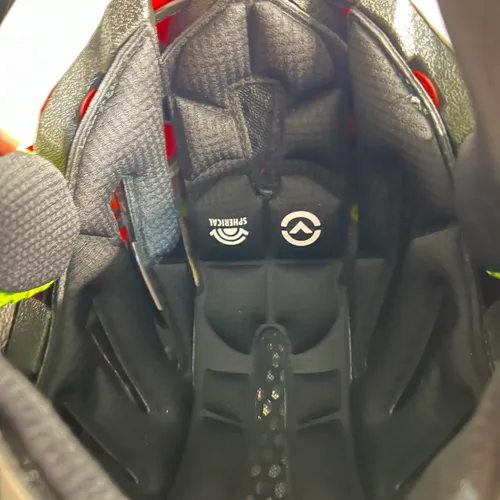 Monster Energy Bell Moto 10 Helmet - Size L