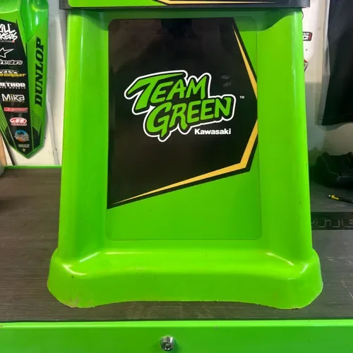 Team Green Show Mat 