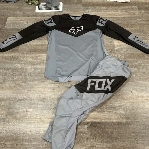 Fox 180 Gear