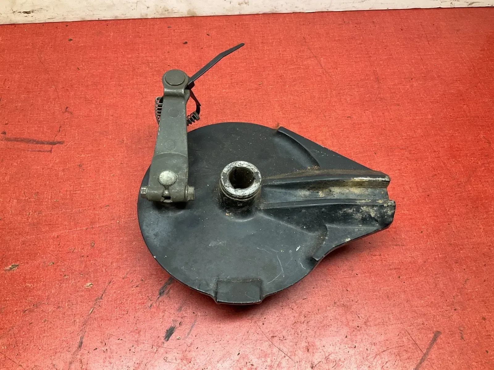 1983 83 HONDA XL 600 XL600 REAR BRAKE HUB BACKING PLATE