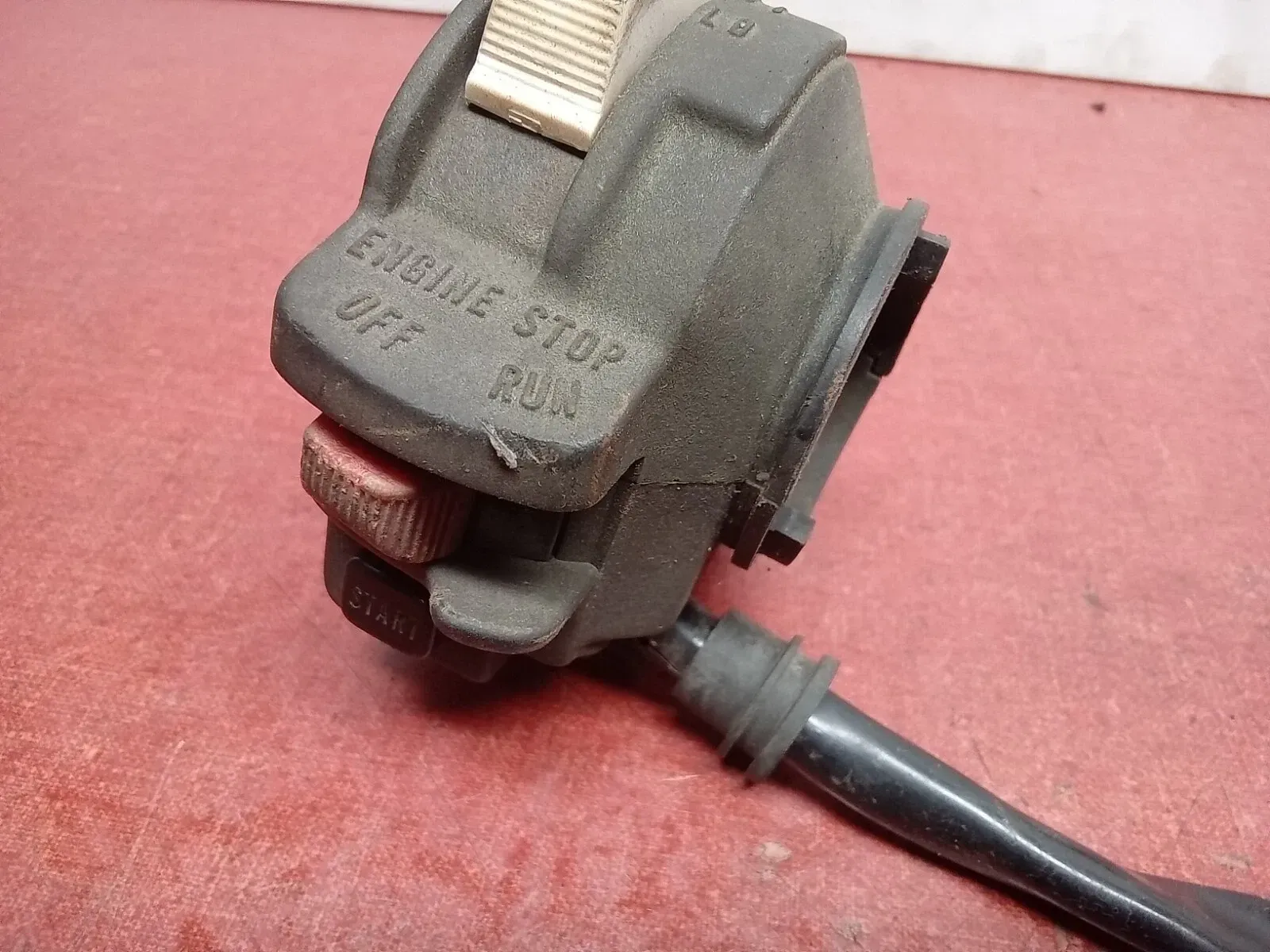 1988 88 SUZUKI QUADRUNNER 250 4X4 LT250 LEFT HANDLEBAR SWITCH ON OFF LIGHTS