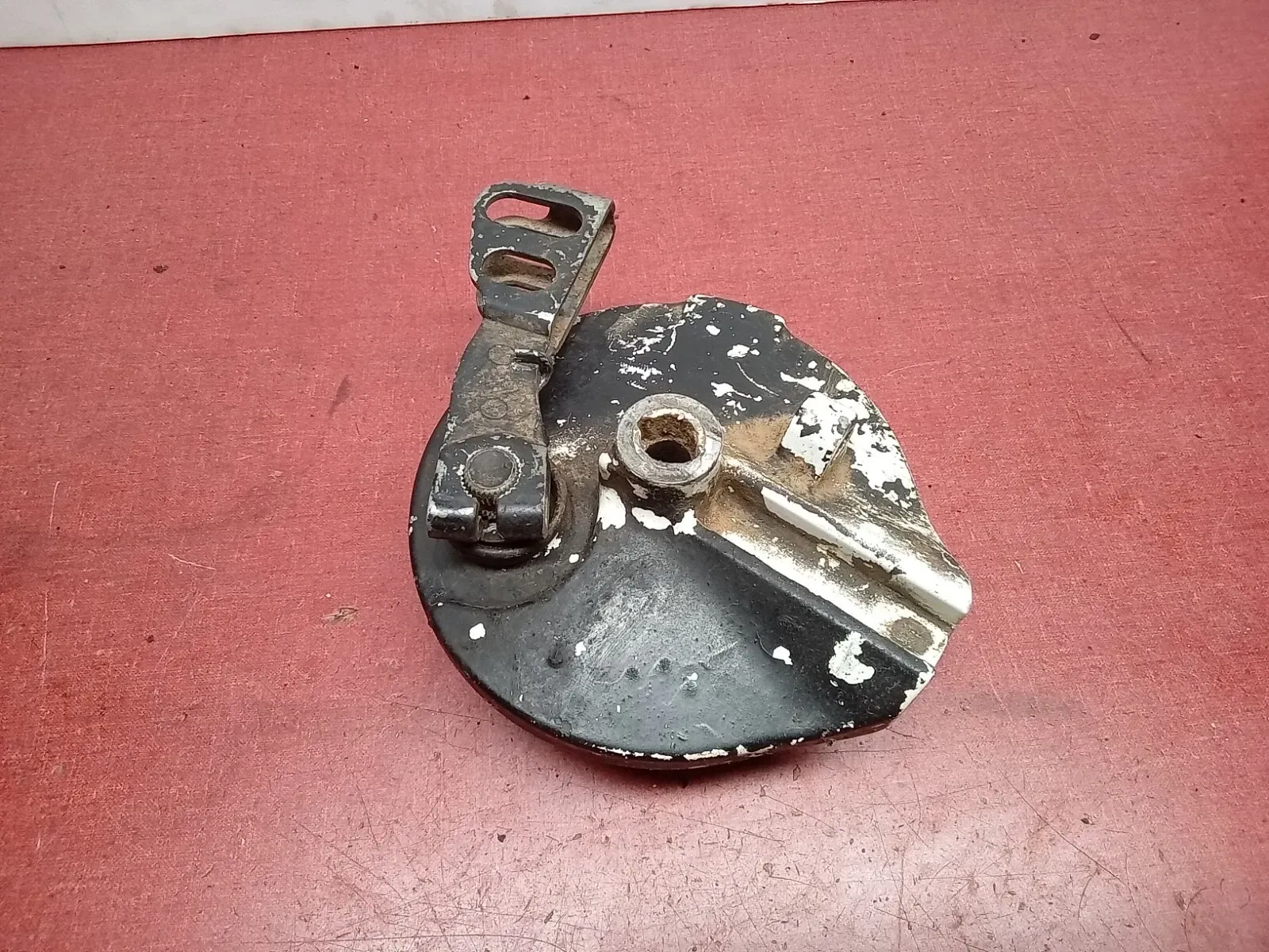 1991 91 HONDA CUB EZ 90 REAR BRAKE HUB BACKING PLATE BRAKES ASSEMBLY