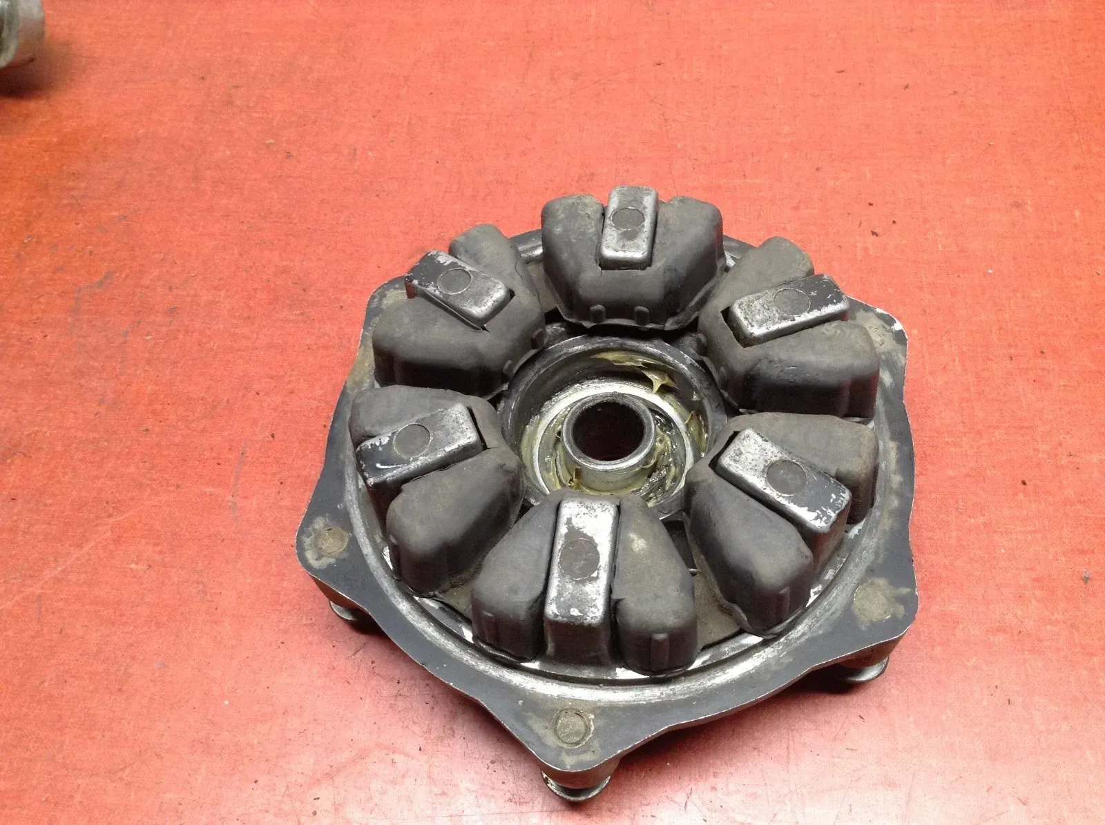 1992 92 KAWASAKI KLR 250 REAR SPROCKET HUB