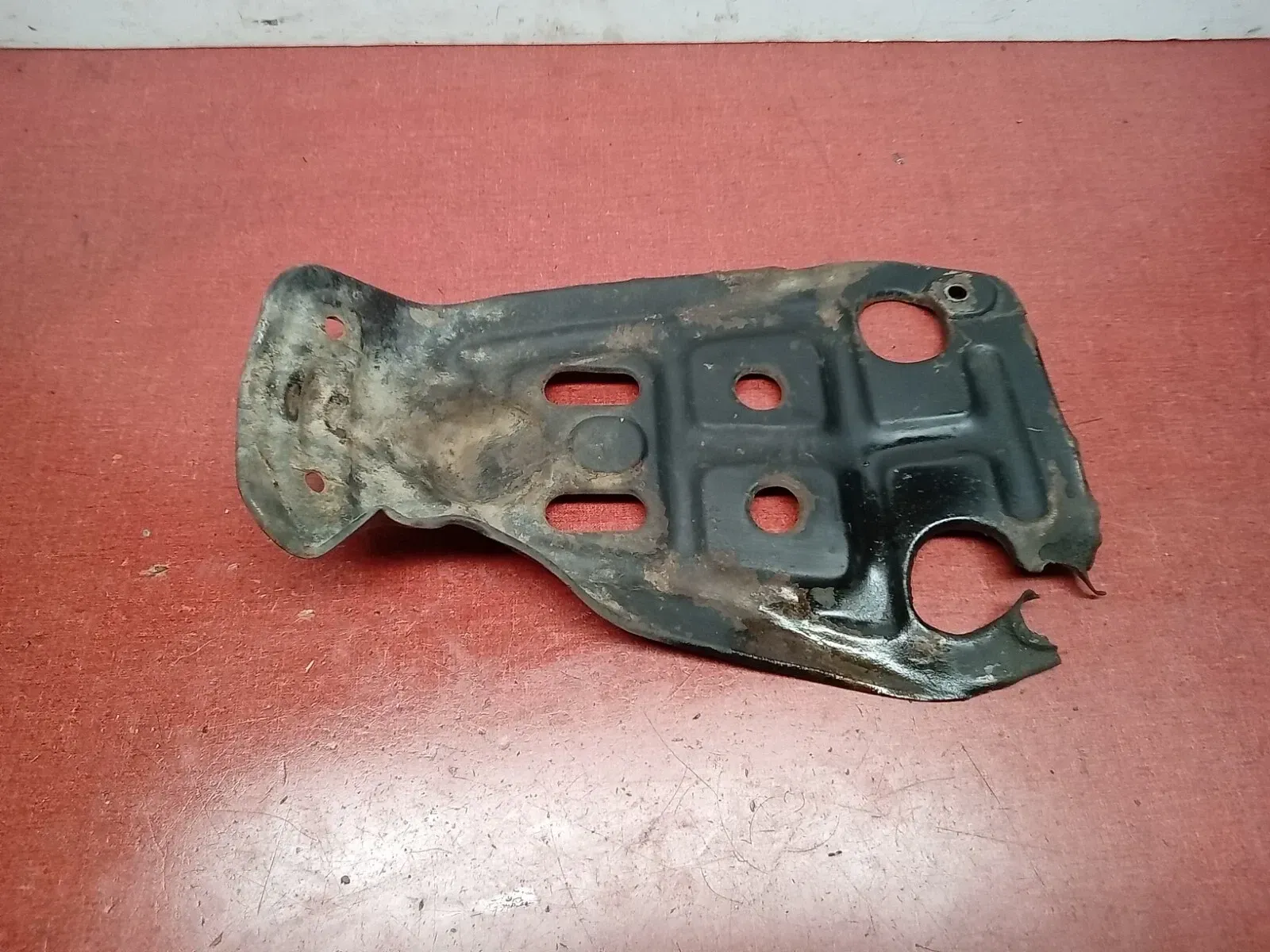 1974 74 SUZUKI TS185 TS 185 SKID PLATE GUARD