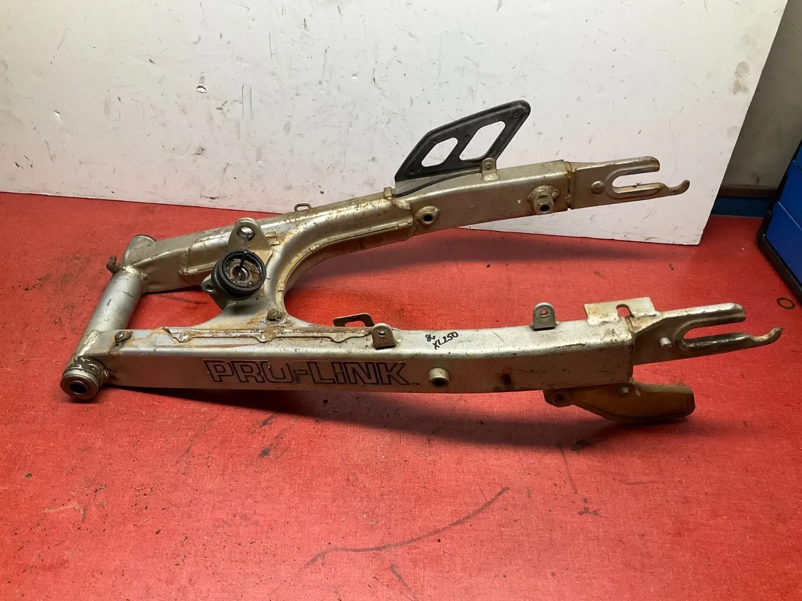 1986 86 HONDA XL 250 XL250 SWINGARM SWING ARM