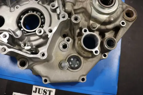 2006 Yamaha Yz250f Crankcase Set Left & Right