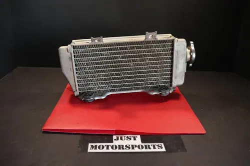 2006 Honda Crf450r Right Radiator With Cap