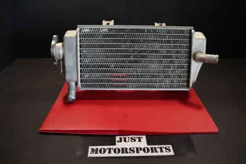 2006 Honda Crf450r Right Radiator With Cap