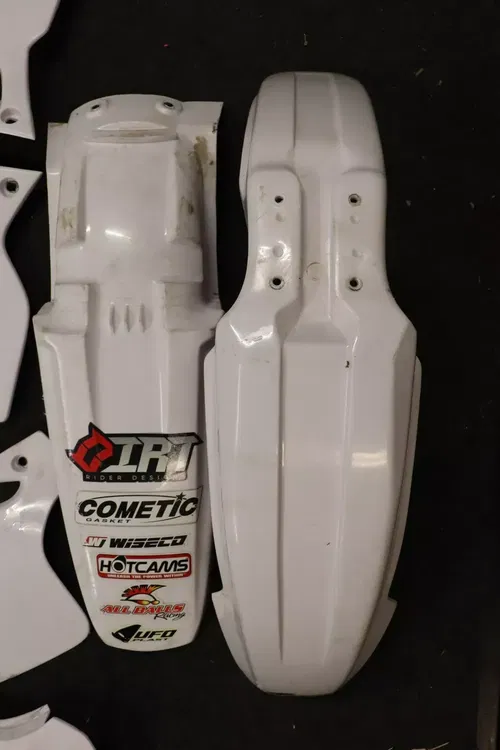 1993 Yamaha Yz125 Plastic Set Fenders Shrouds Number Plates