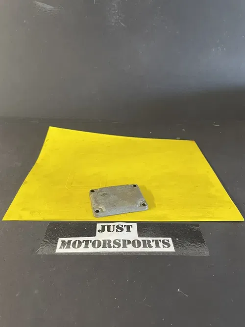 1992 Suzuki Rm250 Front Cylinder Power Valve Cover