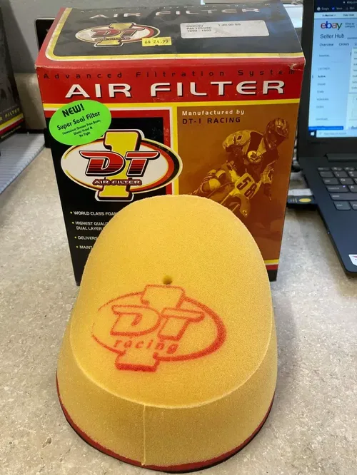 DT AIR FILTER 1-70-42 SS