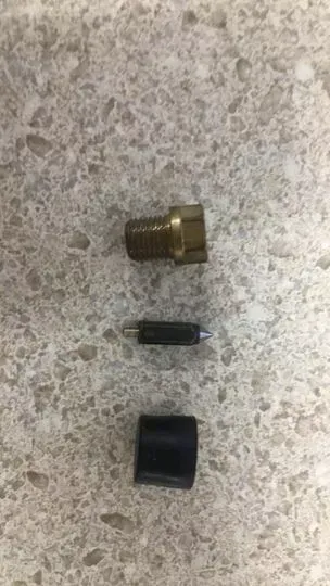SUZUKI - 13370-03110 - OEM NOS CARBURETOR NEEDLE VALVE ASSY