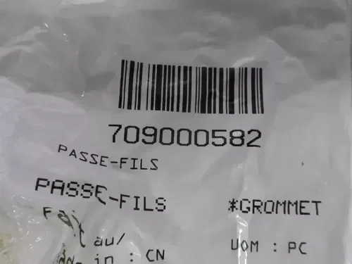 Genuine NOS OEM CAN AM Grommet Commander / Defender / Maverick Traxter 709000582