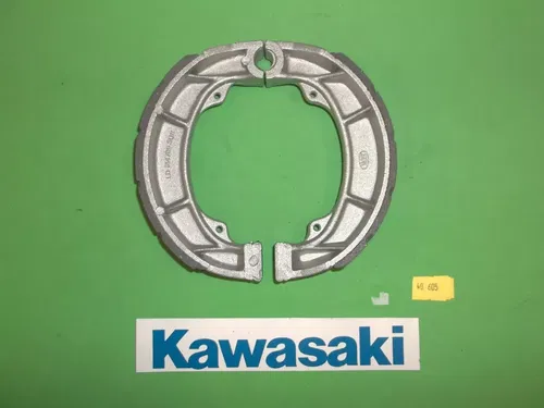 40-605 Emgo KAWASAKI STREET BIKE FRONT BRAKE SHOES  605 GROOVED