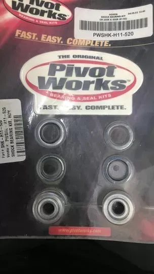PIVOT WORKS - PWSHJ-H11-520 - SHOCKS BEARING AND SEAL KIT