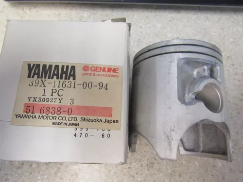 BIN53A- YAMAHA-39X-11631-00- PISTON 1983-84 YZ 250- STD SIZE-  NEW OLD STOCK