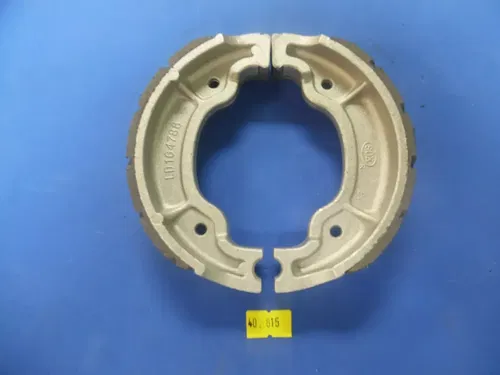 40-815 Emgo YAMAHA SCOOTER REAR BRAKE SHOES 527 NEW GROOVED