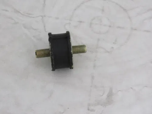 Norton Commando Isolastic Rubber Muffler Mount 06-0622 | Fits 750 / 850 Models