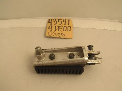 Used Genuine OEM Suzuki Vl800 Front Footrest with Rubber Part- 43541-41F00