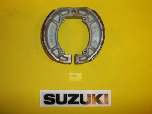 40-601 Emgo SUZUKI FRONT/REAR STREET BIKE BRAKE SHOES NEW NON GROOVED